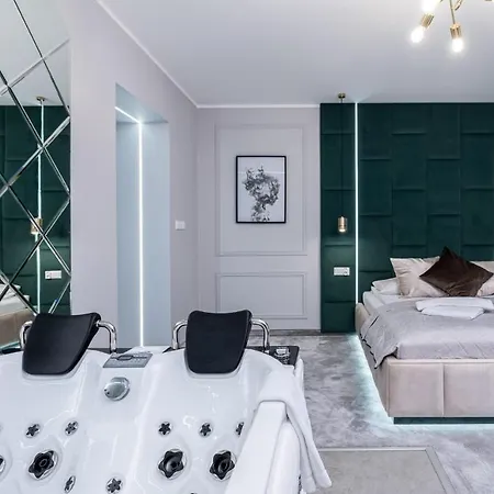 Exclusive Centrum 2 4* Wadowice